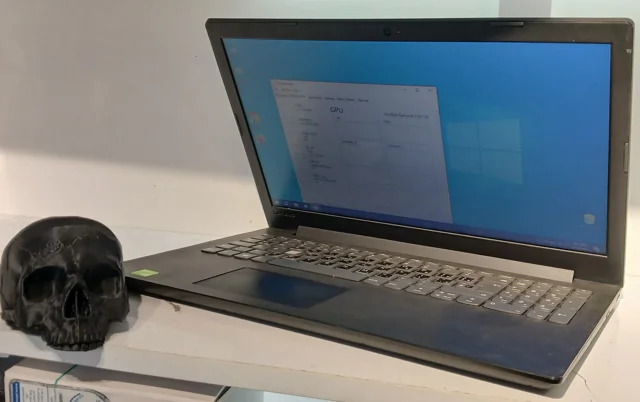 لپ‌تاپ لنوو IdeaPad 330 i7 نسل 8 8GB 256GB 2GB